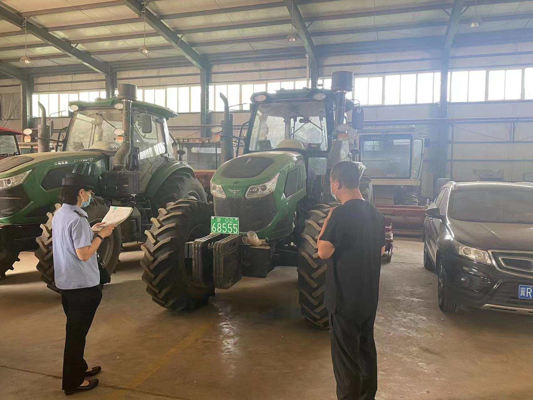 全面?zhèn)鋺?zhàn)“三夏” 北京堅決打好農(nóng)機(jī)安全硬仗